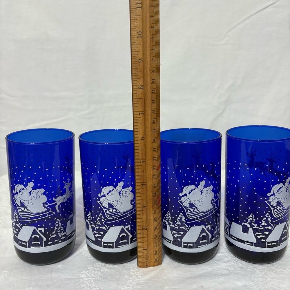 Set of 4 Blue Santa Claus Glasses - Picture 6 of 7
